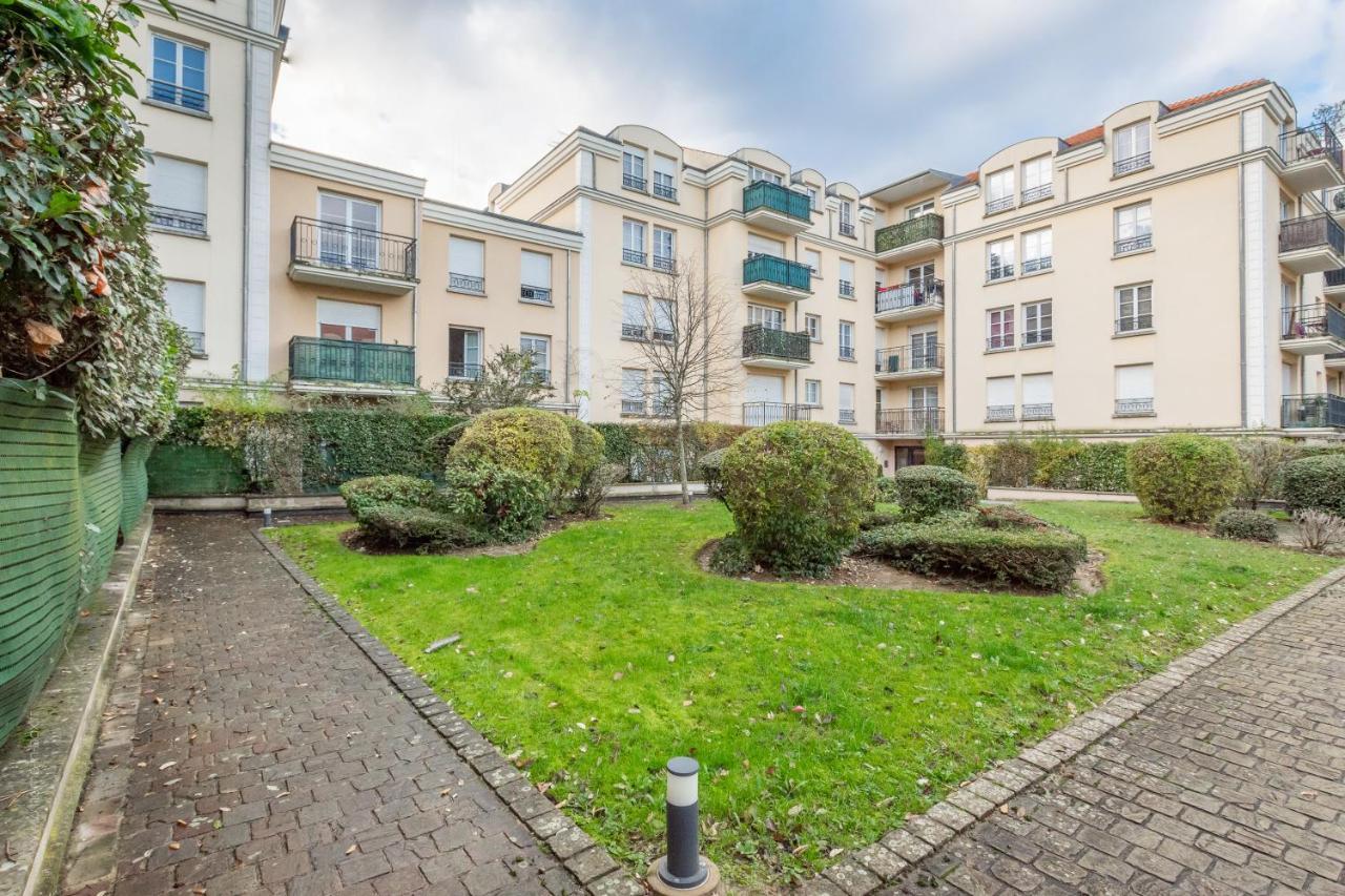 Apartamento Luxe Flat For 7 - Fairytale Factory Bussy-Saint-Georges Exterior foto